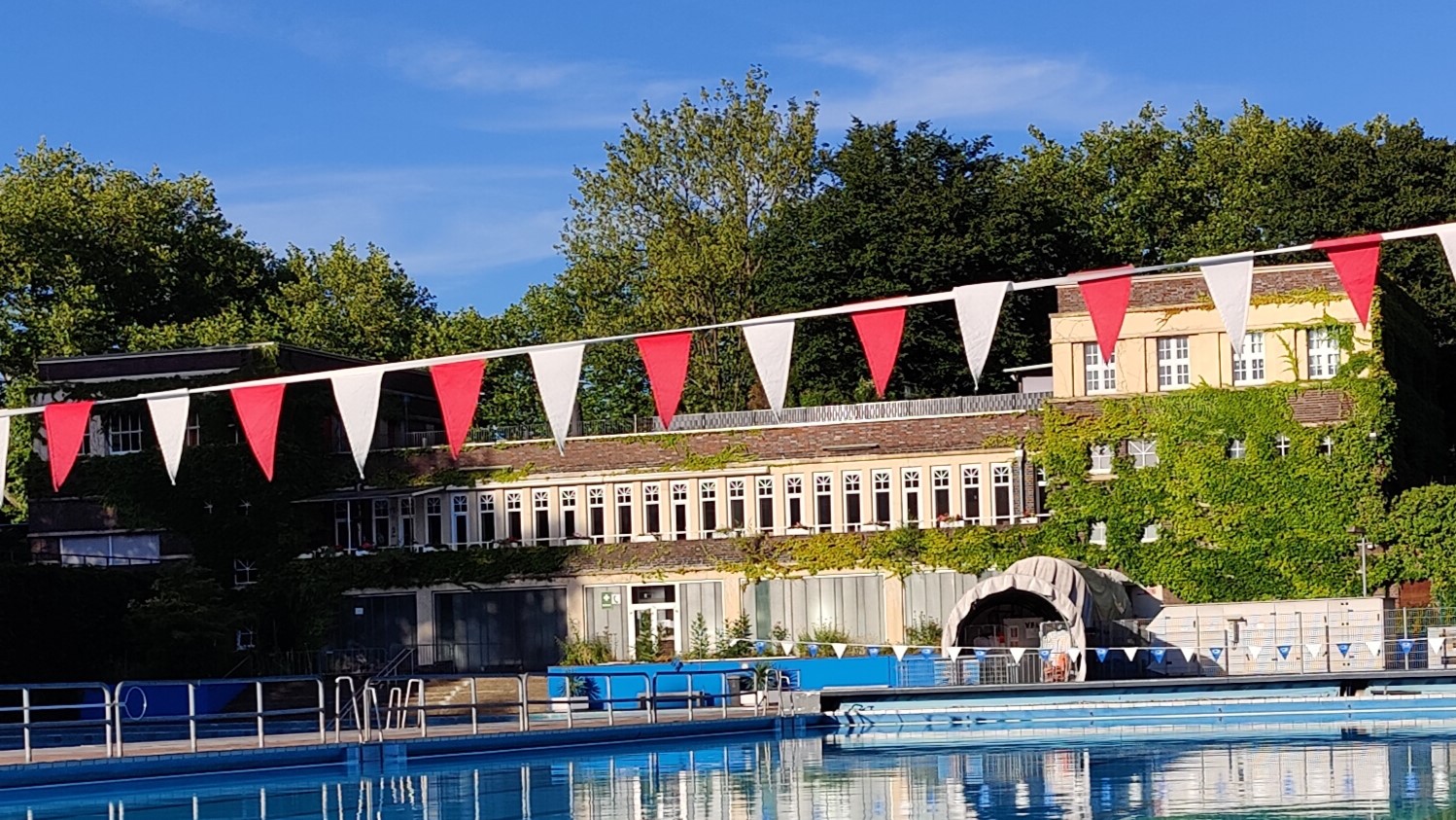 Wir räumen auf!  Unser Freibad soll schöner werden