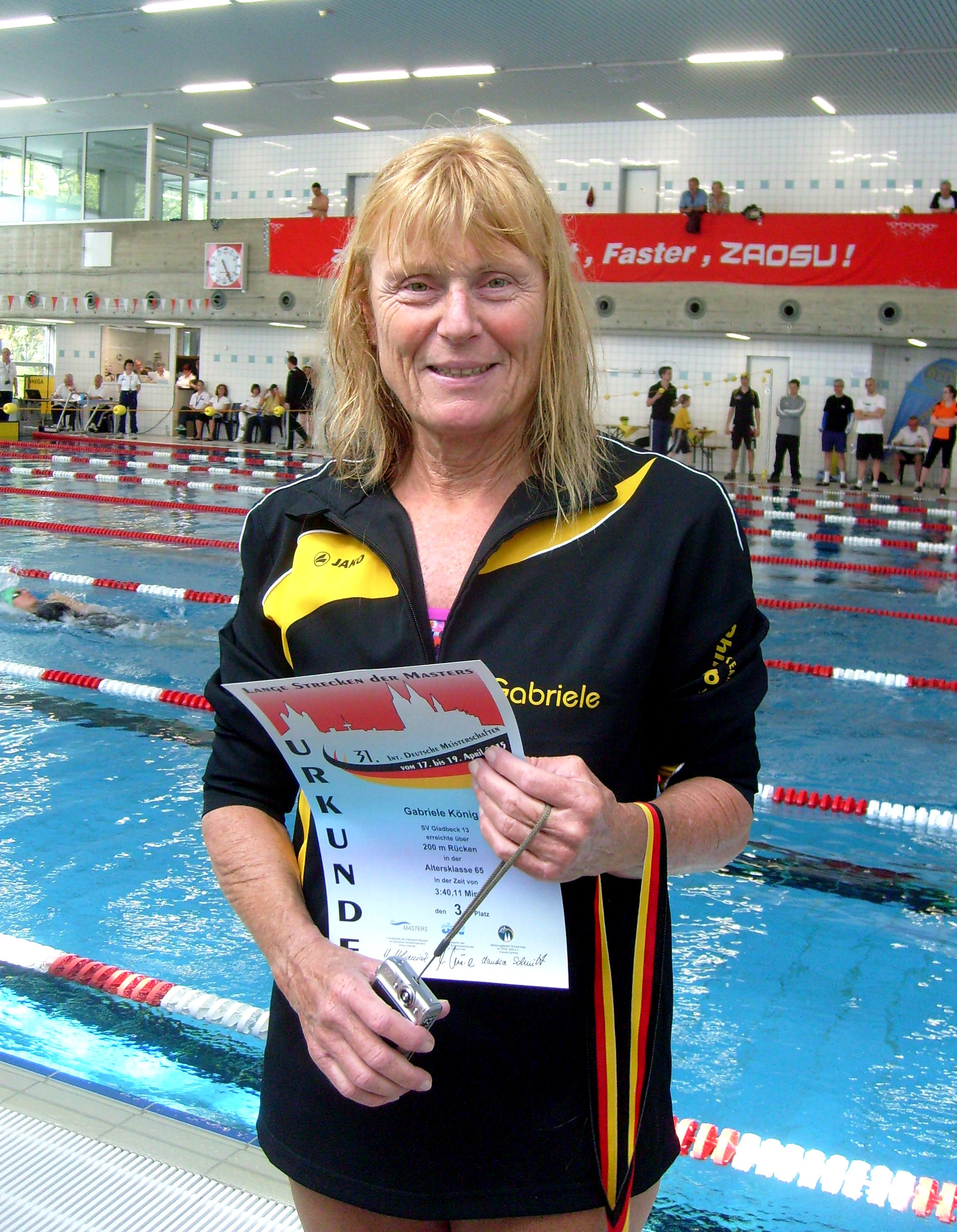 Gabriele König holt in Dresden Gold auf der Rückenstrecke